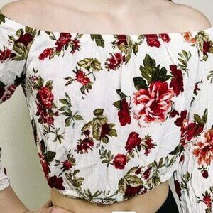 Ambiance Red and Green Smocked Crop Blouse 3/4 Sleeve Size Small